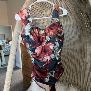 Albion fit one piece size medium.